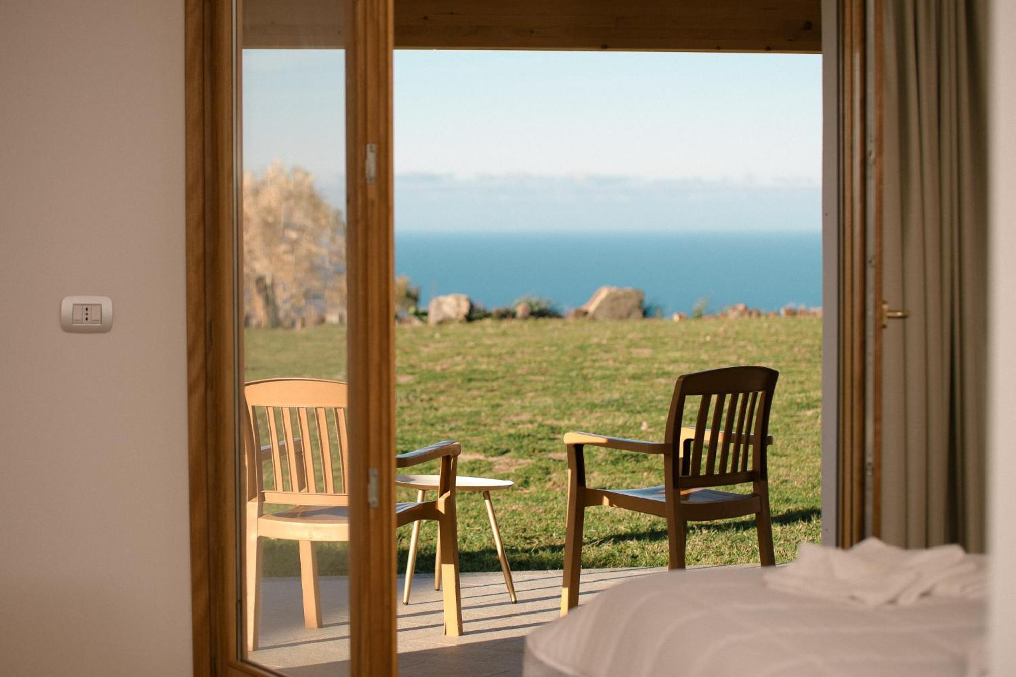 New Suites Sea View Sardinia, กัสเตลซาร์โด ภายนอก รูปภาพ