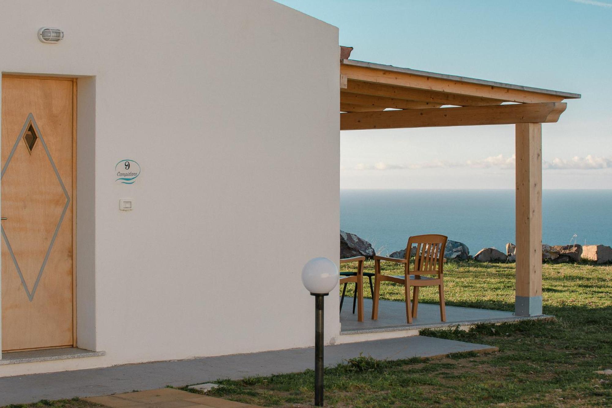 New Suites Sea View Sardinia, กัสเตลซาร์โด ภายนอก รูปภาพ